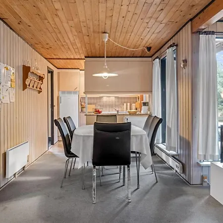 Falki - 2-5km From The Sea By Interhome Feriehus *